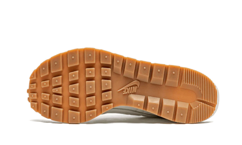 Nike Vaporwaffle Sacai Sail Gum
