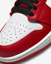 Jordan 1 Low Bulls
